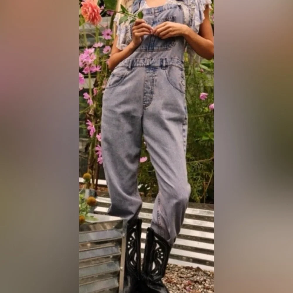 Free People Ziggy Straight Leg Denim Overalls in Pink Dreams Size XS